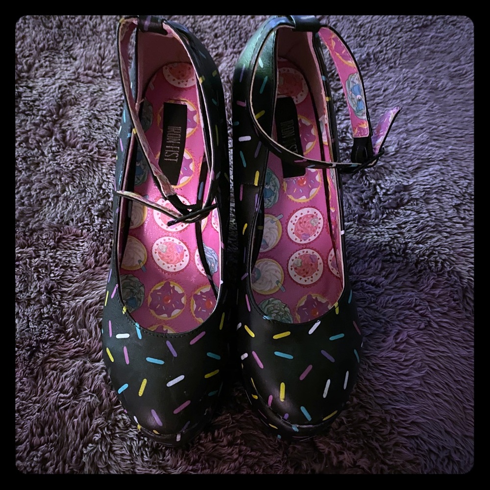 IRON FIST Cupcake Sprinkles Wedges